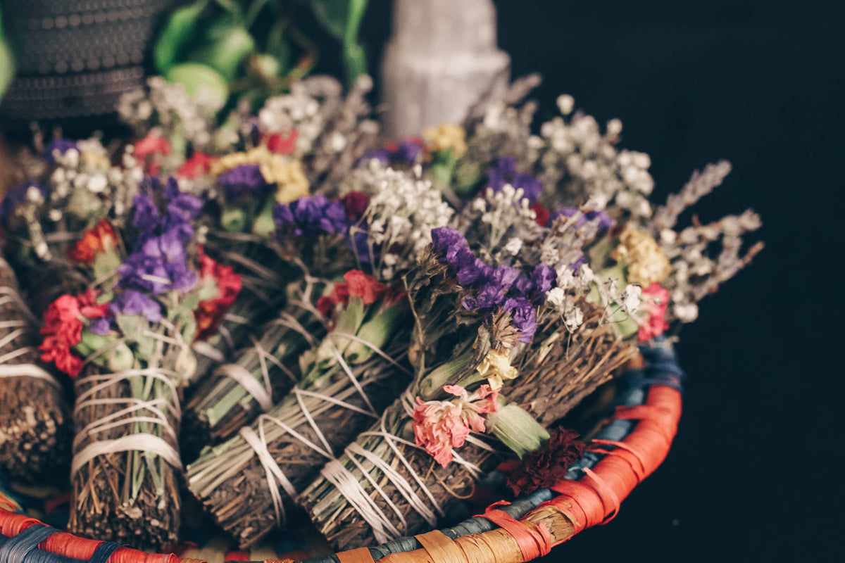 Mugwort Smoke Bundle - Intuitive Connection & Protection