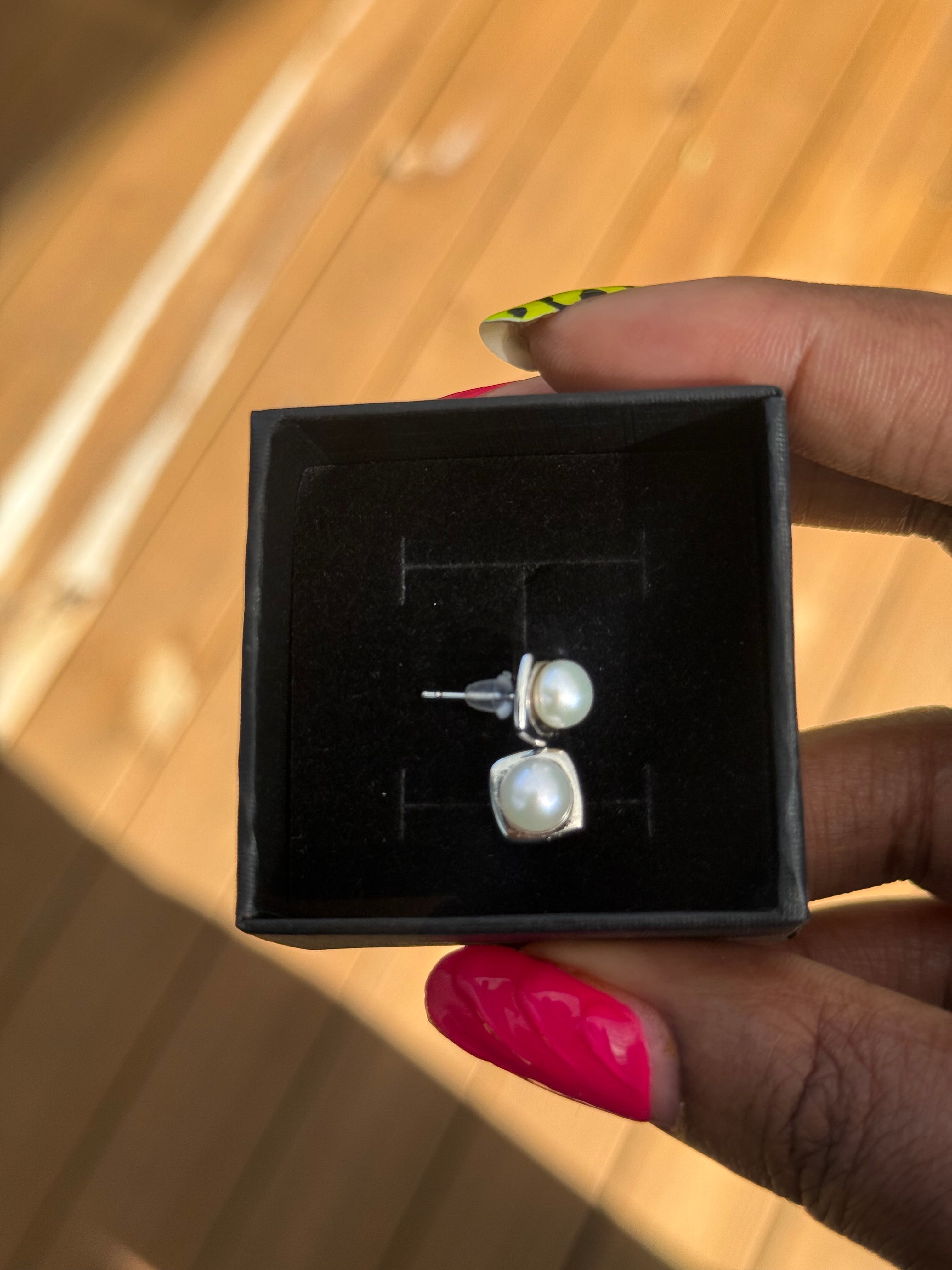 Pearl Stud Earring
